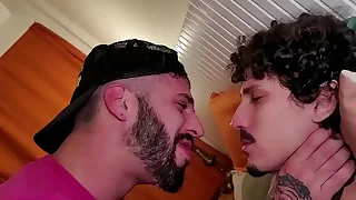 Deixando o vizinho me mamar at&eacute; gozar na boca dele&period; - Unorthodox